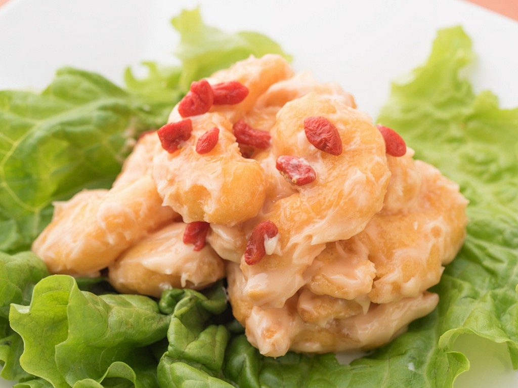 プリプリの海老が入ったまろやかな『海老の特製マヨネーズあえ』