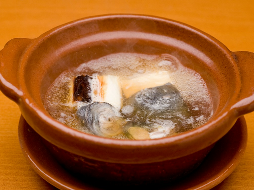 1年を通じて楽しめる『丸鍋（すっぽん鍋）』