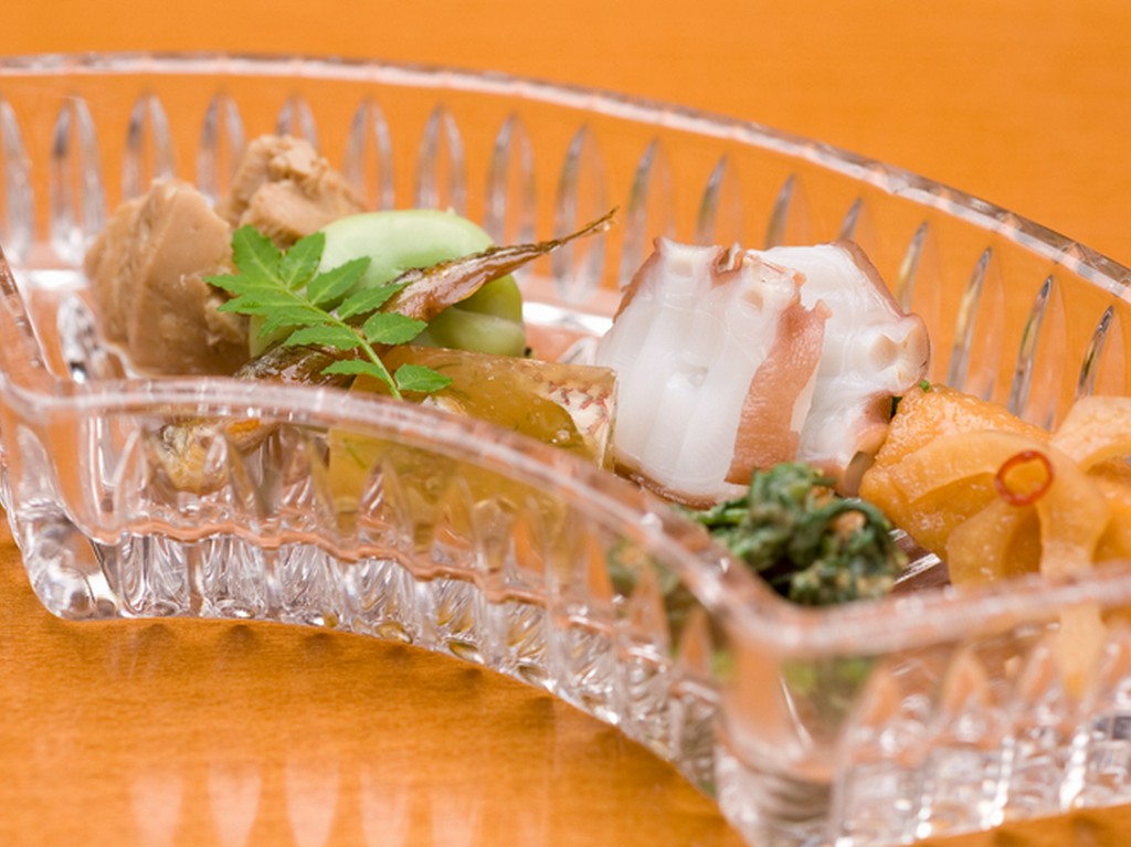 京都らしいわびさびを感じる、美意識の高い店内