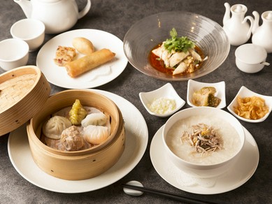 リゾート風のオシャレなお店でいただくコースランチは格別