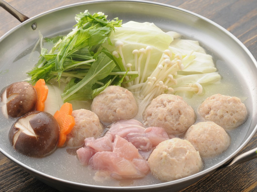 自社工場直送ブランド鳥「華味鳥」を使った本格派『博多水炊き』