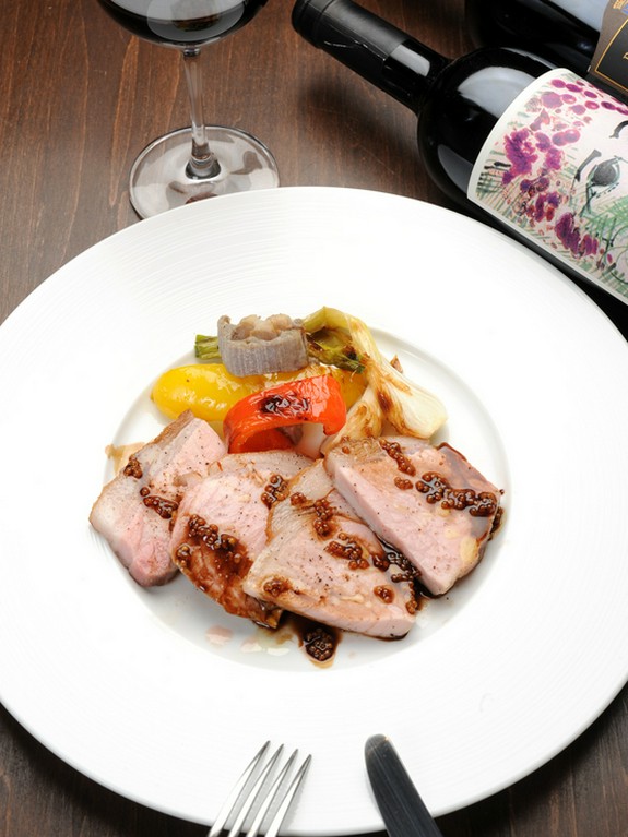 『兵庫県産豚の炭火焼き　ビンコットとタスマニアマスタード』