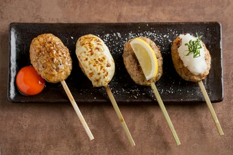 ［おすすめ］『つくね』　月見、チーズ、おろし、塩