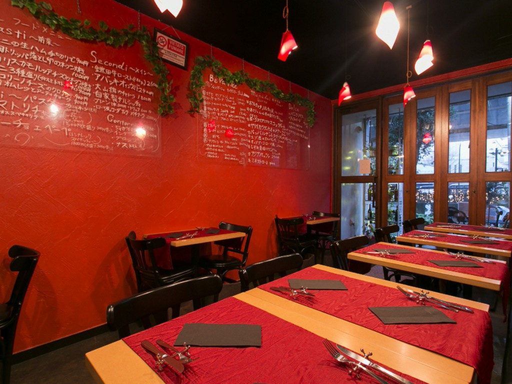 カジュアルな雰囲気の中で堪能する、ディープなローマ料理