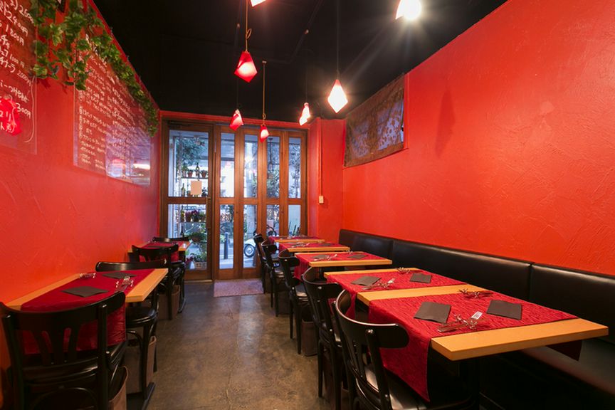 店内は、そこかしこにイタリアの空気と雰囲気を楽しめます