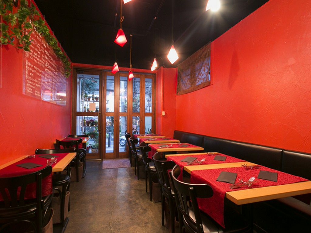 店内は、そこかしこにイタリアの空気と雰囲気を楽しめます