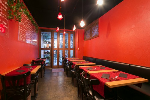 店内は、そこかしこにイタリアの空気と雰囲気を楽しめます