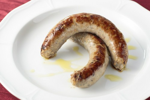 ポルチーニやトリュフで、風味の変化を楽しめる『サルシッチャ』