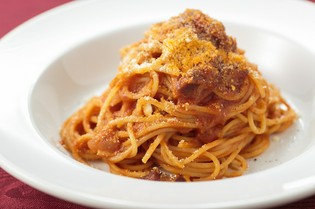 感動！ の一品。『ローマ伝統パスタ アマトリチャーナ』