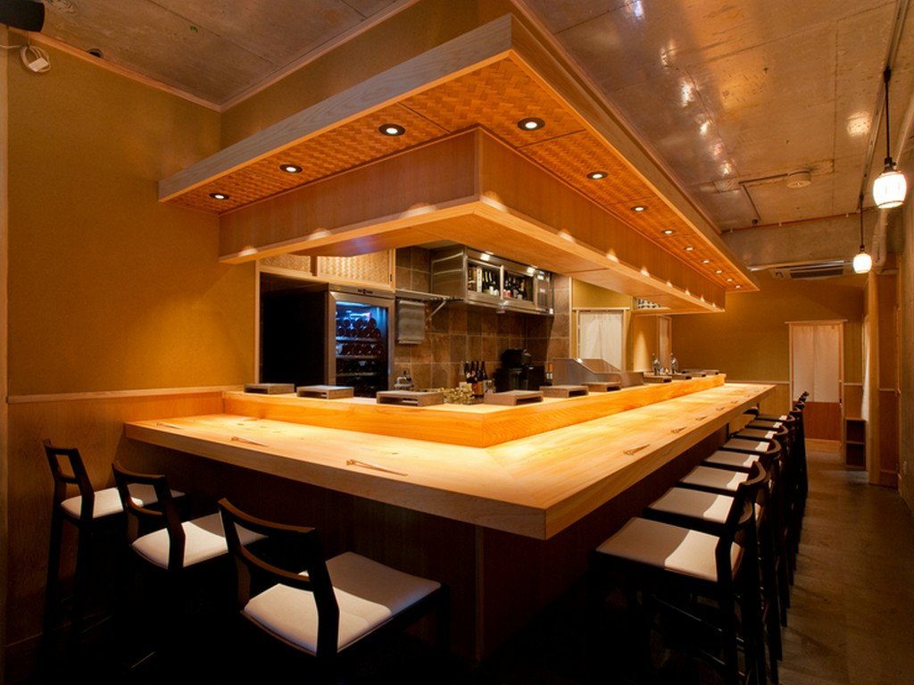 凛とした空気感が漂う、落ち着いた心地良い雰囲気の店内