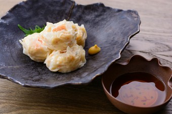 お酒のおつまみとしてもオススメな『かにしゅうまい』