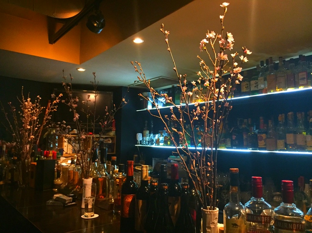 お一人様、大歓迎！カウンターでお食事や美味しいお酒をどうぞ