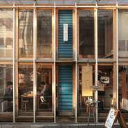 開放的で手づくり感のある入りやすいお店