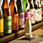 豊富に揃うお酒のなかでも、佐賀特産の菱（ひし）の実を使用した珍しい「菱焼酎」は、注文必須の一品です。