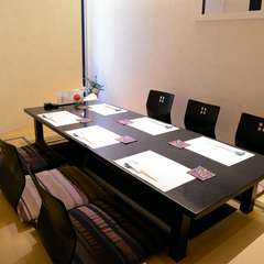 日常から隔離された完全個室で料理を堪能