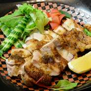 長崎県の旬の食材を中心に組み立てられた献立は、同じ季節でも翌年には食べられない料理も少なくなく、最近女性のお客様のご来店が増えております！この機会に是非お越し下さいませ。