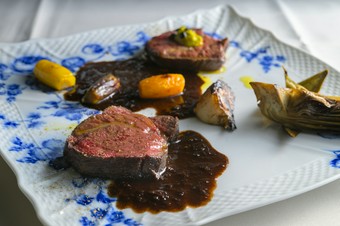 久慈・田村牧場　昔ながらの吊るし熟成短角牛