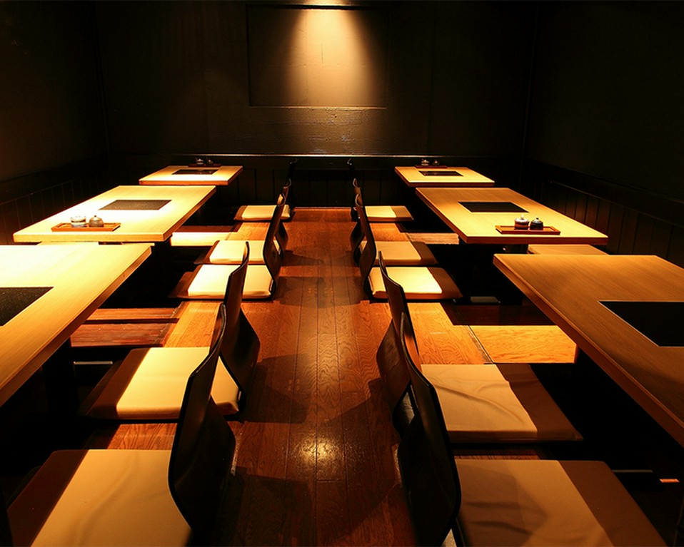 落ち着いてゆったりと、くつろげる空間で「比内地鶏」に舌鼓