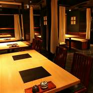 美味しいものを少しずつ味わいながら楽しむ大人のデート。落ち着いた空間はゆったりとした時間を楽しみたい二人にはカウンターがおすすめ。一日の終わりを、二人の会話で楽しみませんか。