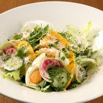 比内地鶏の卵を使用したオリジナルのドレッシングです。