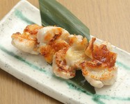 手羽元と胸肉の間のお肉で上品な肉汁が特徴。 