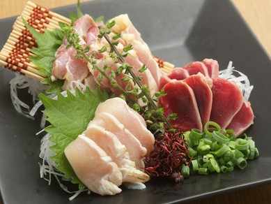 比内地鶏炙り盛り合わせ  三種