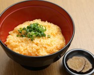 当店自家製の出汁醤油でどうぞ。