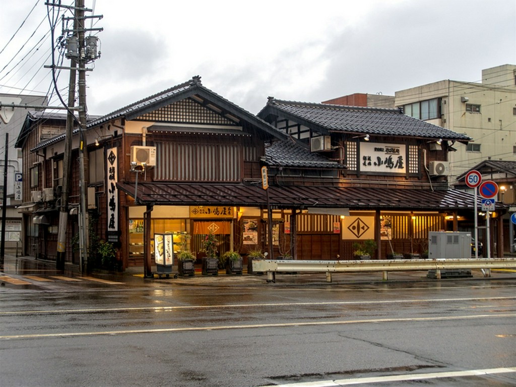 創業50年の老舗で熟練料理人が手塩にかけた越後の幸