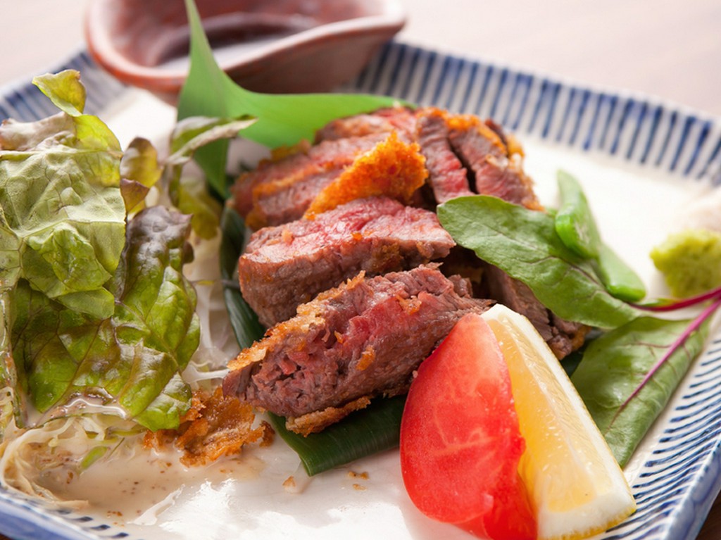 宮崎県産の黒毛和牛でつくる絶品！　『ビーフカツ』