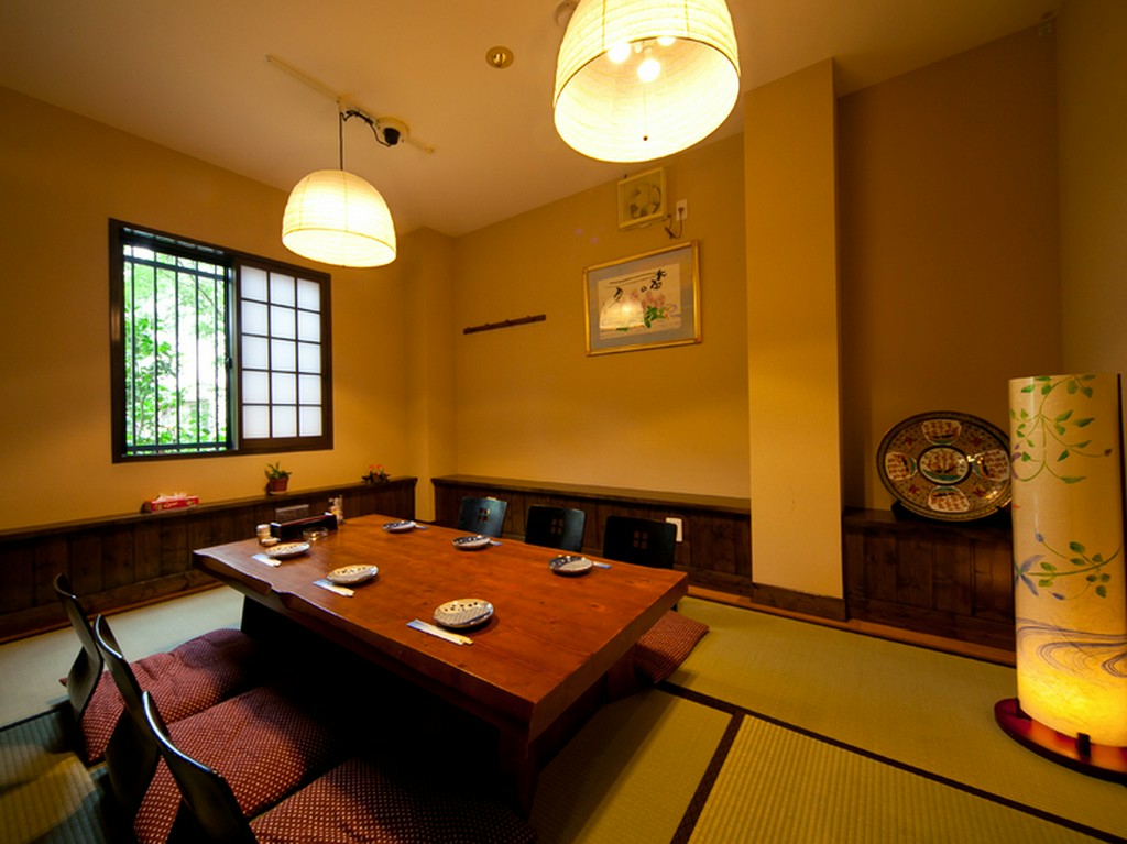 様々なシーンで利用可能な落ち着いた空間は、接待などに重宝！