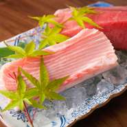 たまにはちょっと贅沢に、本マグロを堪能！　『本マグロの中トロと赤身』