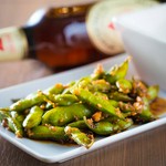 リピート率の高い病みつきメニューのひとつ。
ニンニクと特製ソースの相性が抜群。ビールやハイボールと一緒にどうぞ