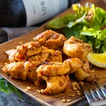 痺れる辛さが病みつきに！麻辣香るチキングリルです。
他にもゆず胡椒、エスニック、ケイジャンからお好きな味が選べます！ 