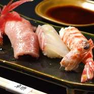 極上にぎり寿司　8貫
巻物　1本