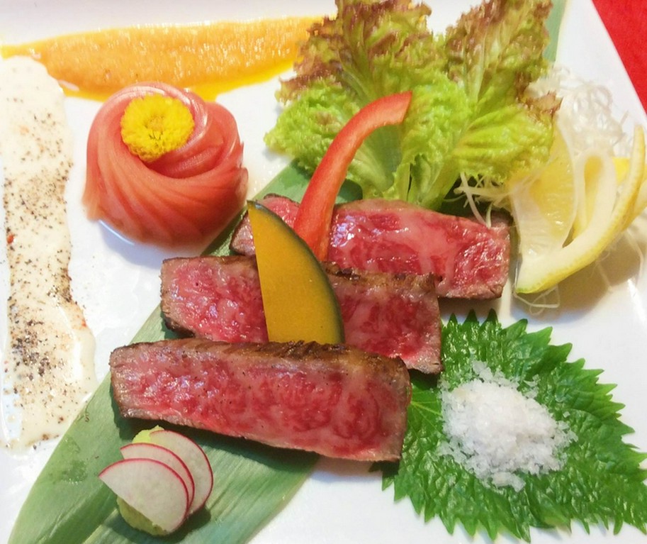 和牛のグリル　季節野菜添え