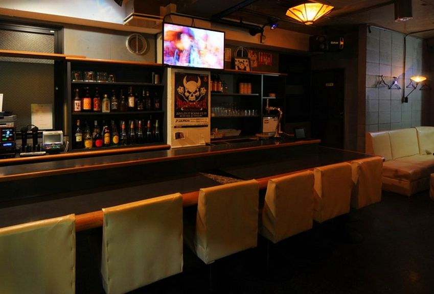 カウンター席は9席あります。