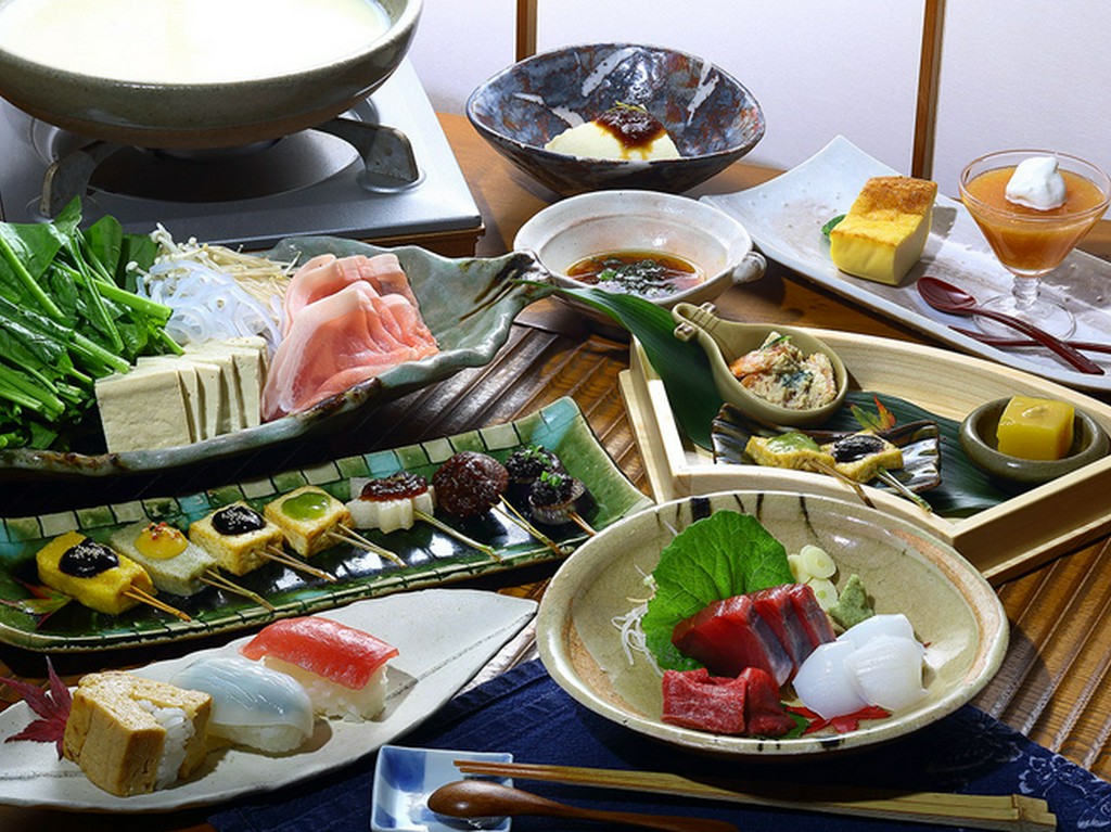 忘年会のご予約も承り中♪とうふ家の季節のコースで忘年会♪