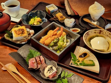 高知県の居酒屋がおすすめのグルメ人気店 ヒトサラ 高知県の居酒屋がおすすめのグルメ人気店 ヒトサラ