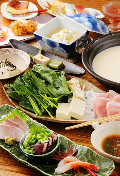 年末年始♪おもてなしコースが登場!!
(お料理のみのコースです)