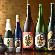 当店では新潟県、佐渡島の日本酒を多数ご用意しております。中には県外不出、地元でしか飲まれていないものもございます。是非当店『佐渡島へ渡れ 上野店』で佐渡の地酒をご正味下さいませ。