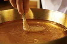 新鮮な魚介や季節のお野菜の天麩羅を堪能する。