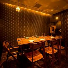 おしゃれな個室をご用意しております。ゆったりおくつろぎ下さい