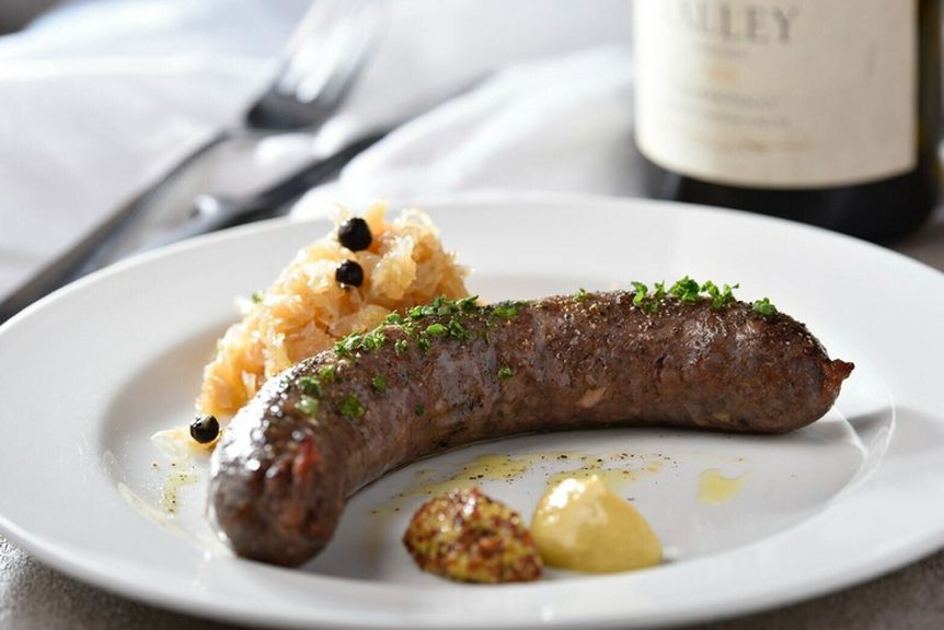 吊るし熟成短角牛のジャンボソーセージ