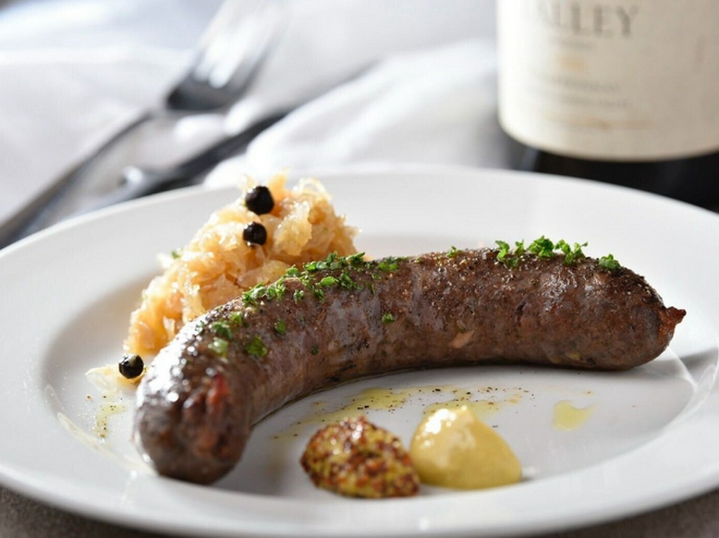 吊るし熟成短角牛のジャンボソーセージ