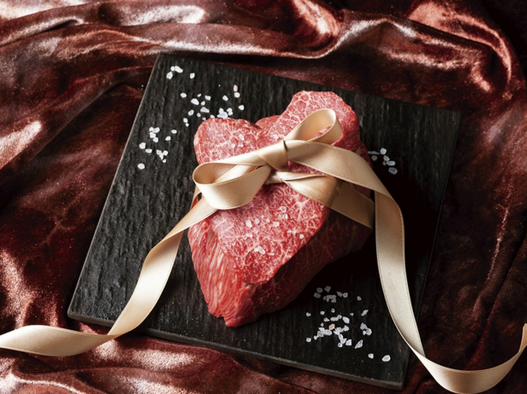 二人の焼肉デートを個室でゆったり。幸せなひとときを過ごせます