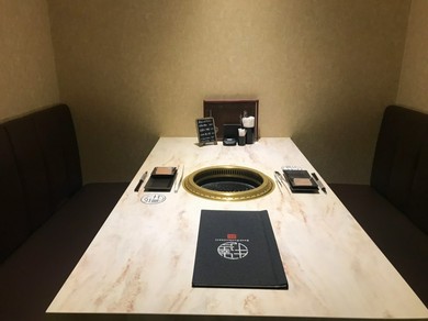 大・小個室完備。掘りごたつも有り。