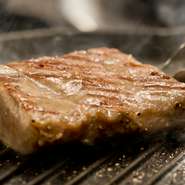 牛・豚・鶏・馬のお肉が一堂に勢ぞろいしています