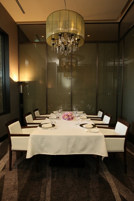 洗練とお忍び感のあるプライベートルームも完備