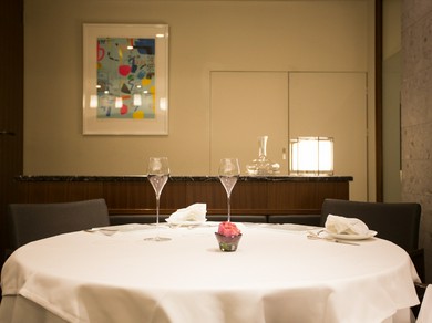 内装のイメージは「岡本家にご招待したような」温もり