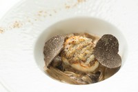 『ホタテ貝のグラティネ セップ茸のクリームソース』　～ディナーコースの一品～